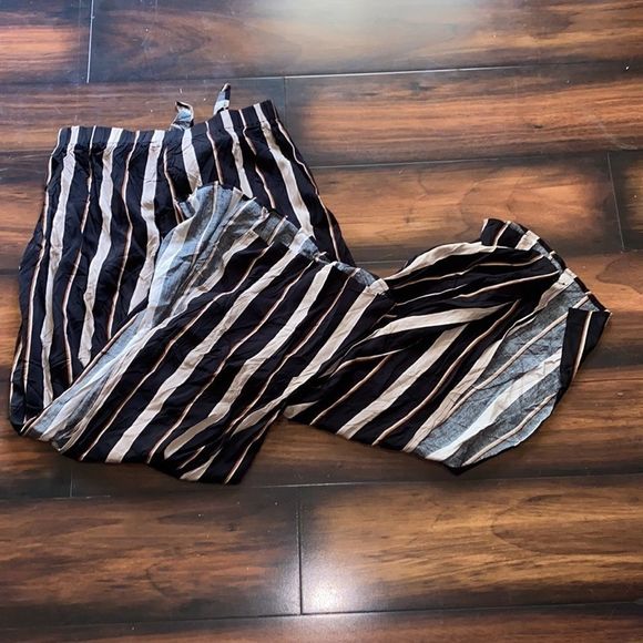 Dress Forum Laos Angela’s Tie Striped Pants - Picture 6 of 6